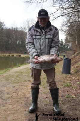 Lachsforellenangeln April 13_7